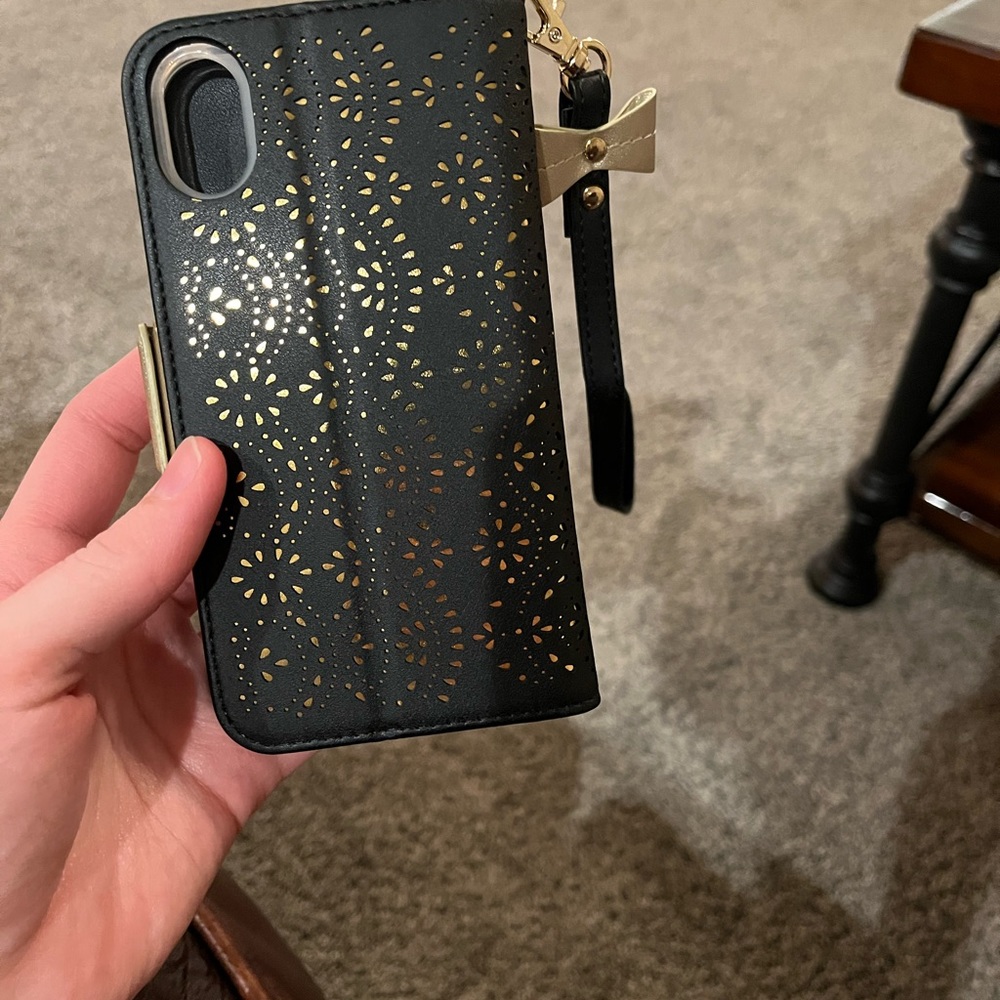 iPhone XR case - Picture 2 of 3